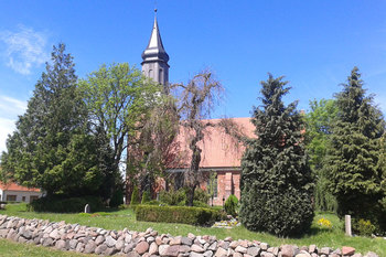 Dorfkirche in Kröslin &copy; Frank Schiller