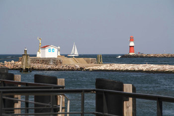 Warnemünde Statue Esperanza &copy; Julia Roeser