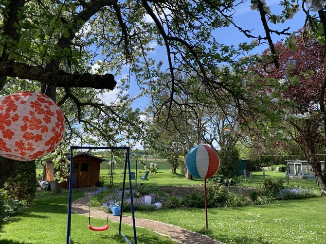 Ferienwohnung in Kabelhorst - Kripke - Im Fr&uuml;hling ist der Garten besonders sch&ouml;n