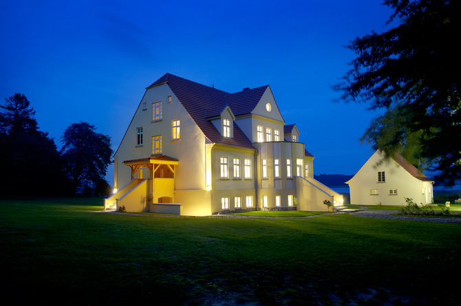 Ferienwohnung in Neuenkirchen - Gutshaus Grubnow auf R&uuml;gen - Abendstimmung