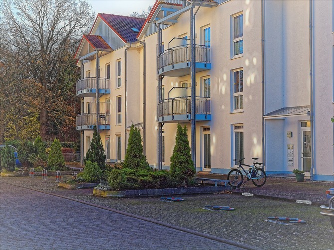 Ferienwohnung in Graal-M&uuml;ritz - Steinh&ouml;fel - Ansicht Stichstrasse