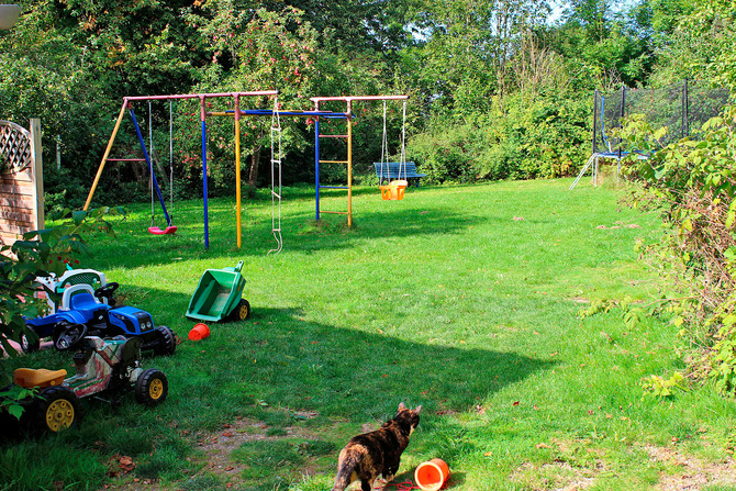 Ferienwohnung in K&uuml;kel&uuml;hn - Ferienhof Bl&ouml;hs - Der gro&szlig;e Garten
