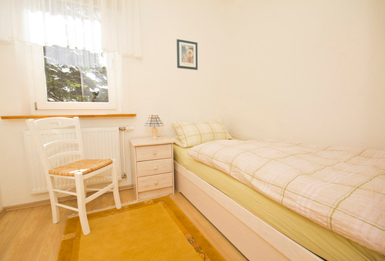 Ferienwohnung in Rettin - Ferienhof Hansen Lachm&ouml;we - Kinderzimmer mit Einzelbett