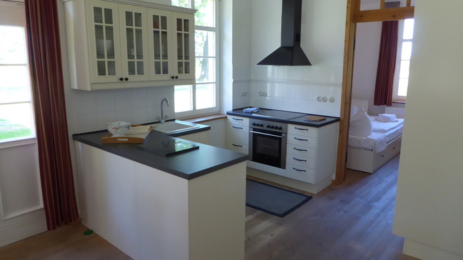 Ferienwohnung in Gingst - Gut Rattelvitz - Parterre Ost (A) - K&uuml;che