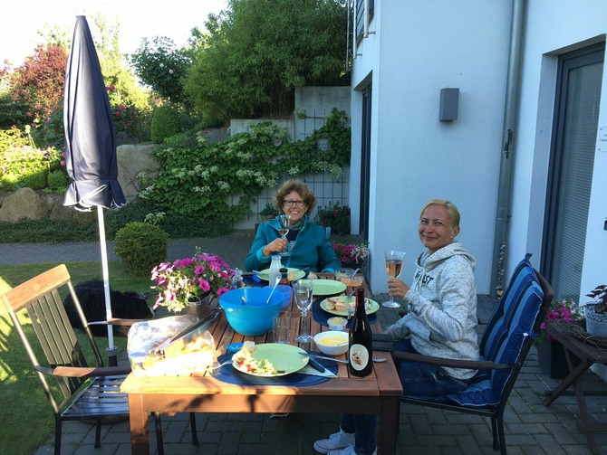 Ferienwohnung in D&ouml;hnsdorf - Haus am Steinwall - Grillabend