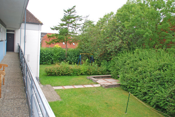 Ferienwohnung in Kellenhusen - Haus Sommerland DG 2 - Ausblick auf den sch&ouml;nen gro&szlig;en Garten