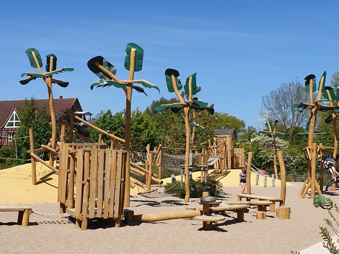 Ferienwohnung in Gro&szlig;enbrode - Haus Meerblick Whg. 3 - Spielplatz an der Promenade