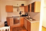 Ferienwohnung in Tremt - Zum Naturstrand - K&uuml;che mit Herd und Sp&uuml;lmaschine