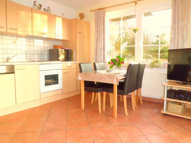 Ferienwohnung in Hasselberg - Ferienhaus Eckeberg - Anbauk&uuml;che mit Geschirrsp&uuml;ler