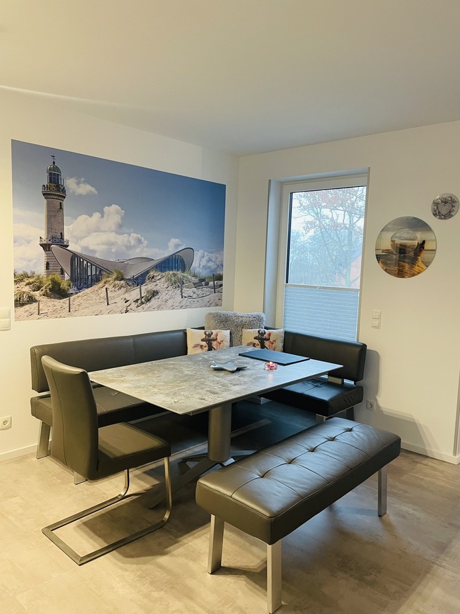 Ferienwohnung in Rostock - Ostsee Ankerplatz - mit Blick auf Teepott und Leuchtturm Warnem&uuml;nde