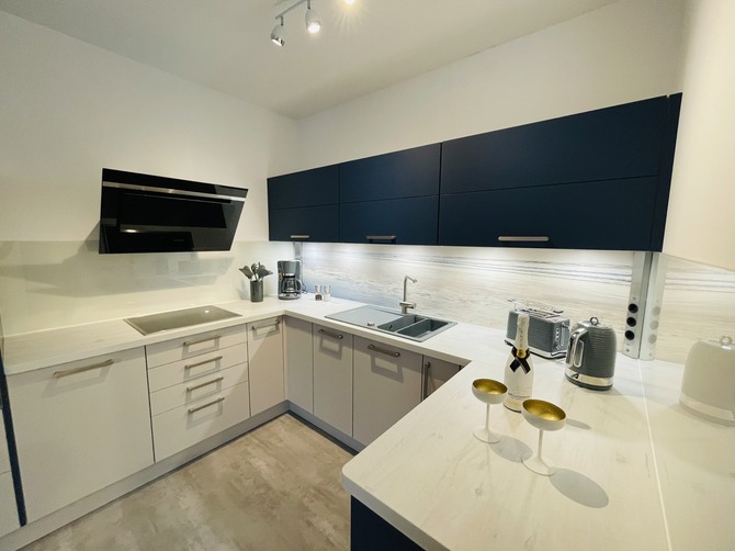 Ferienwohnung in Rostock - Ostsee Ankerplatz - Einbauk&uuml;che mit Soundanlage f&uuml;r eigene Playlisten