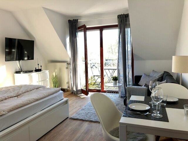 Ferienwohnung in Gustow - Ferienwohnung "Mary Poppins" mit Balkon zwischen Strand, Wald & Wiese im S&uuml;dosten der Insel R&uuml;gen! - Bild 4