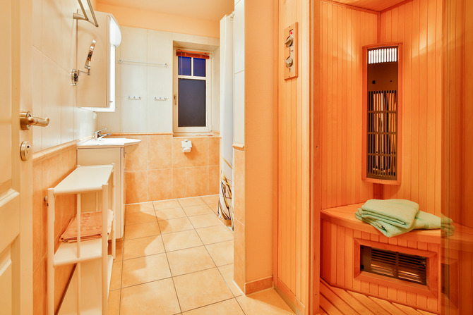 Ferienwohnung in Ostseeheilbad Zingst - Whg L, Ihr UrlaubsZuhause - Eigene Rotlicht-W&auml;rmekabine