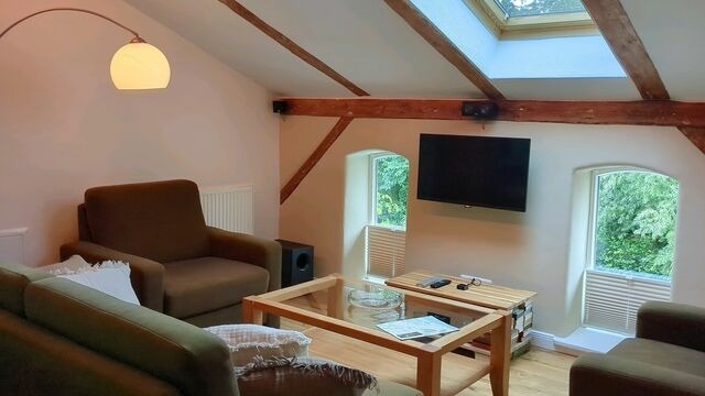 Ferienwohnung in Grube - Edler Altbau, 2,80m breites Doppelbett - Bild 5