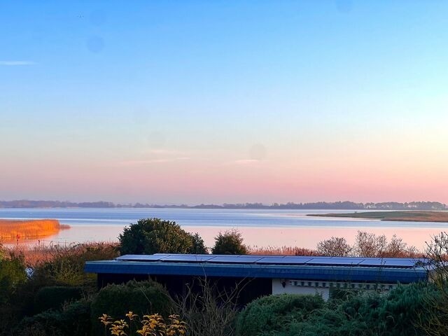 Ferienhaus in Garz - Familienferienhaus R&uuml;genbrise - Gemeinsames Urlauben mit Steg und Boot auf R&uuml;gen - alles inklusive und 5 B&auml;der - Bild 8