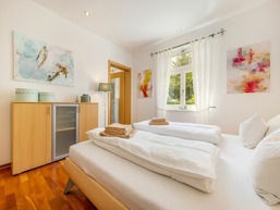 Ferienwohnung - R&uuml;genbrise am Wasser mit Steg und Paddelboot - alles inklusive
