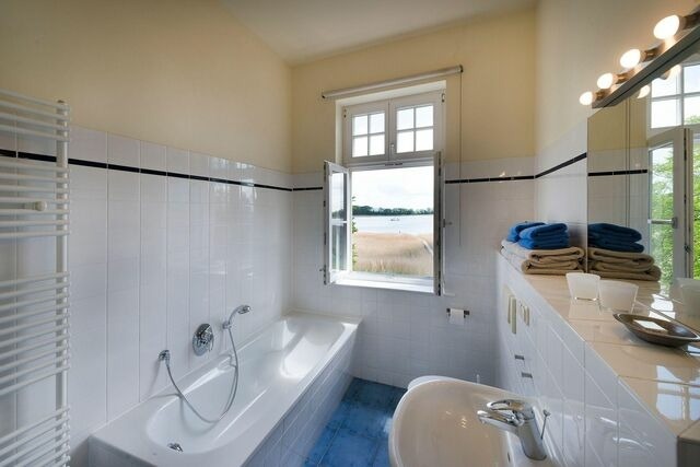 Ferienwohnung in Neuenkirchen (R&uuml;gen) - Ferienwohnung 5 am Wasser Gut Grubnow R&uuml;gen WLAN und Sauna - Bild 8